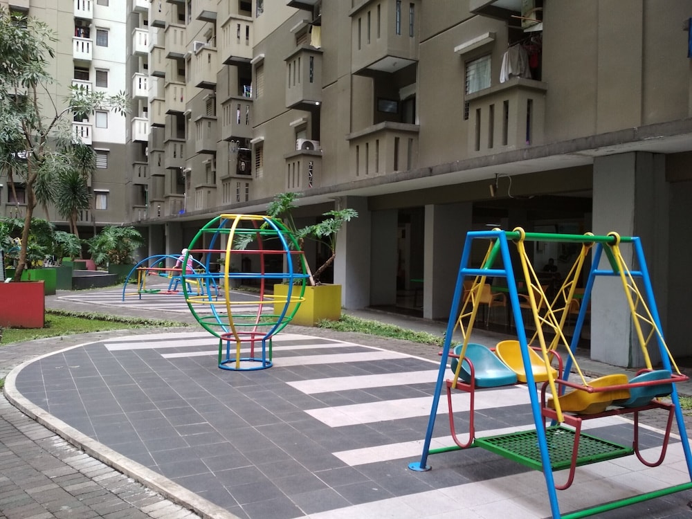minimalist studio room at gateway ahmad yani cicadas apartment