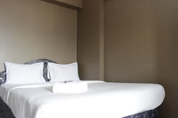 minimalist studio room at gateway ahmad yani cicadas apartment