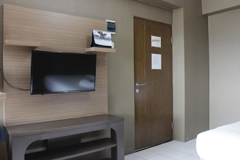 minimalist studio room at gateway ahmad yani cicadas apartment