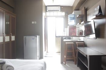 minimalist studio room at gateway ahmad yani cicadas apartment