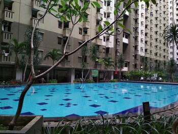 minimalist studio room at gateway ahmad yani cicadas apartment