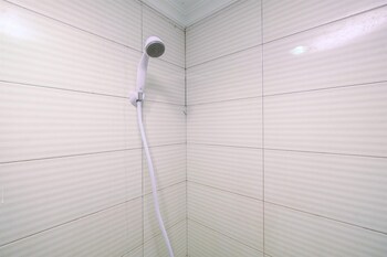 homey and simply studio room at margonda residence 3 apartment
