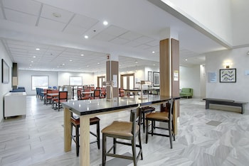 holiday inn express airport calgary by ihg