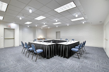 holiday inn express airport calgary by ihg