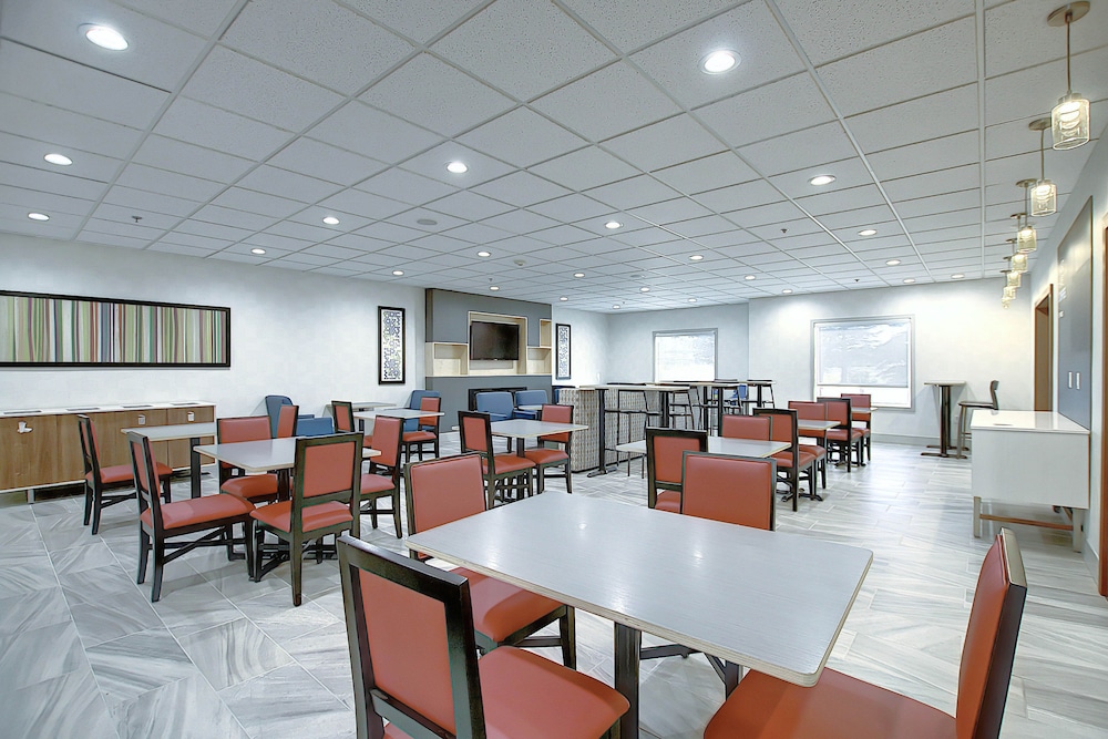 holiday inn express airport calgary by ihg