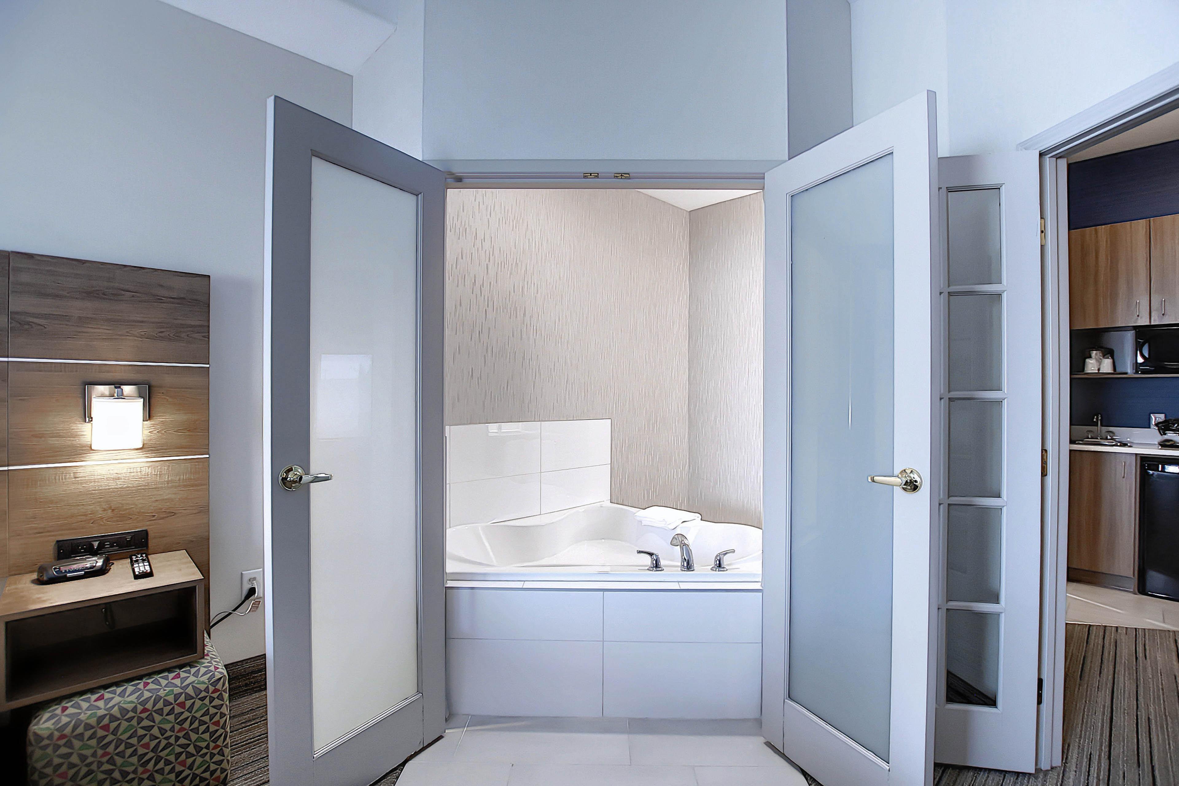 holiday inn express airport calgary by ihg