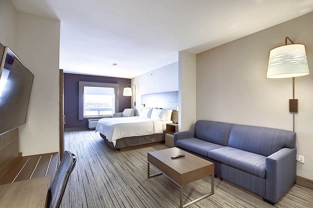 holiday inn express airport calgary by ihg