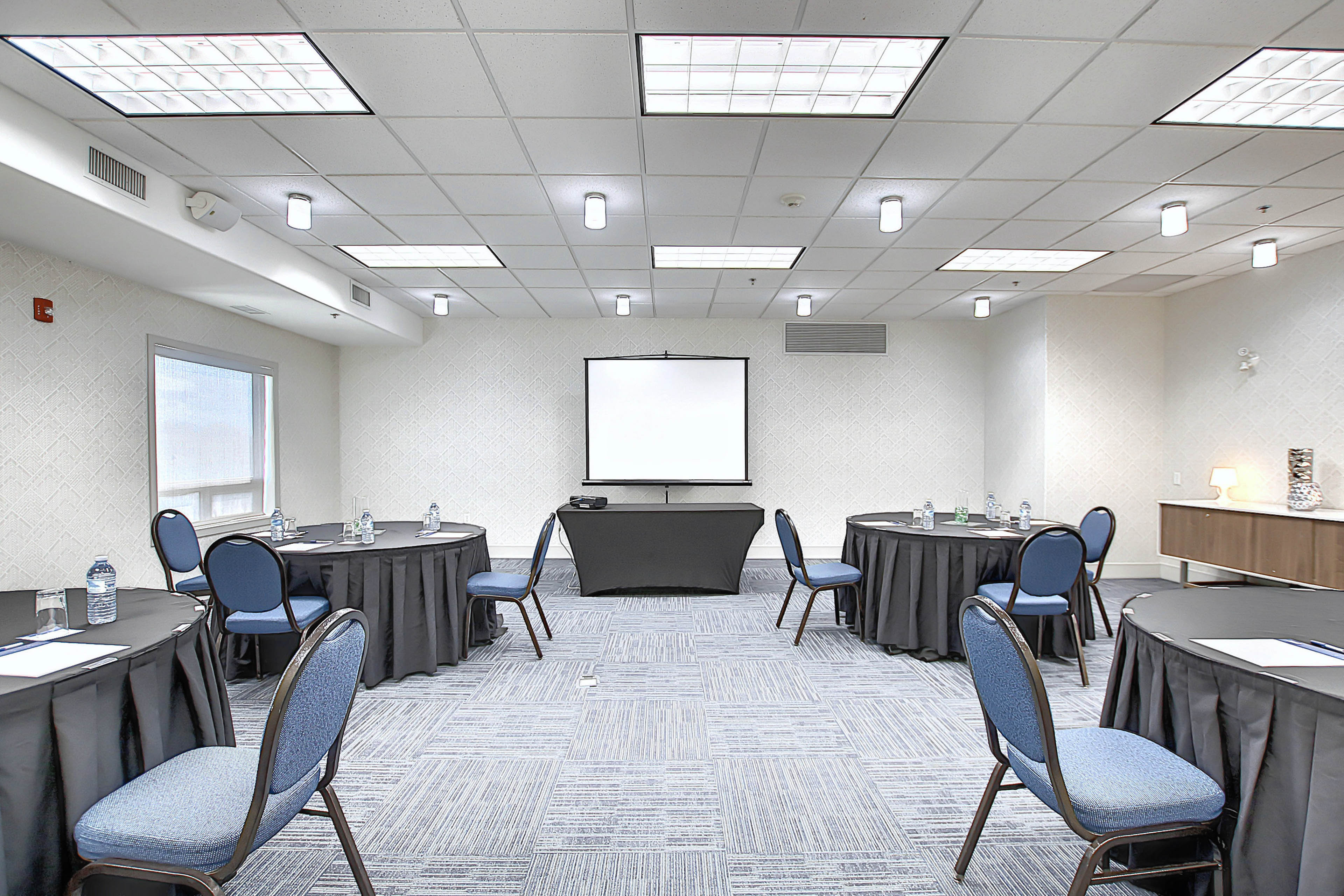holiday inn express airport calgary by ihg