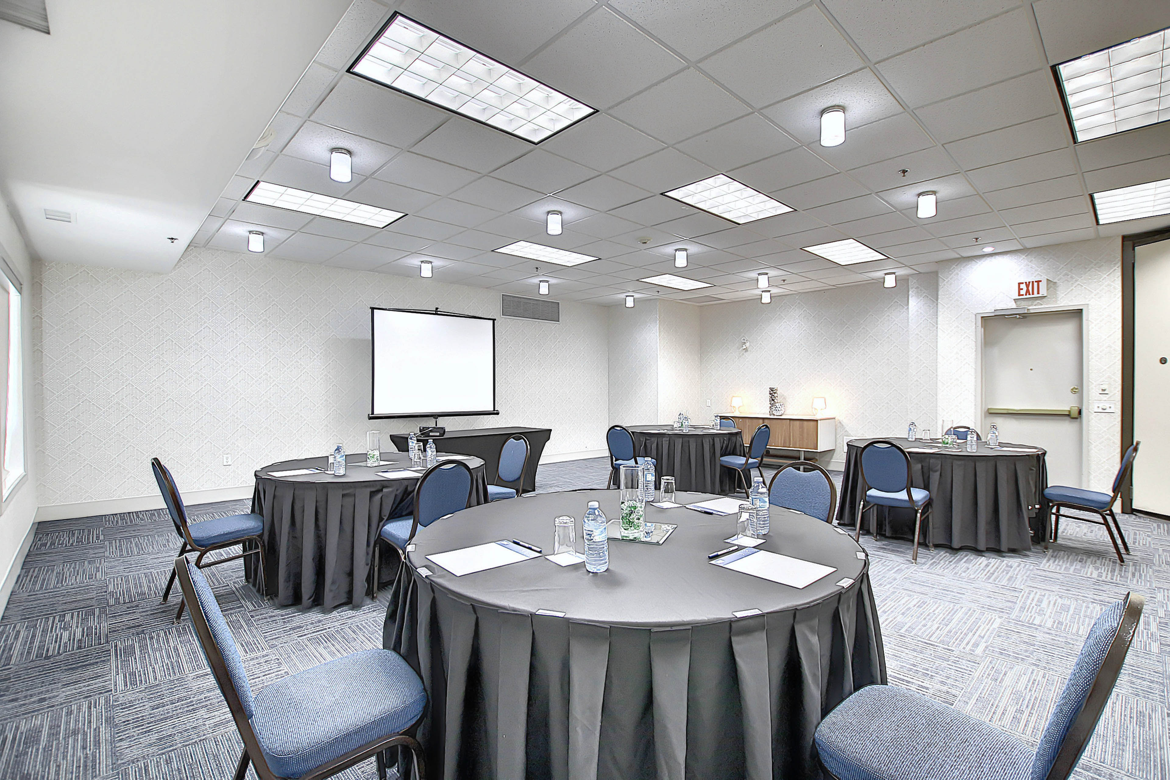 holiday inn express airport calgary by ihg