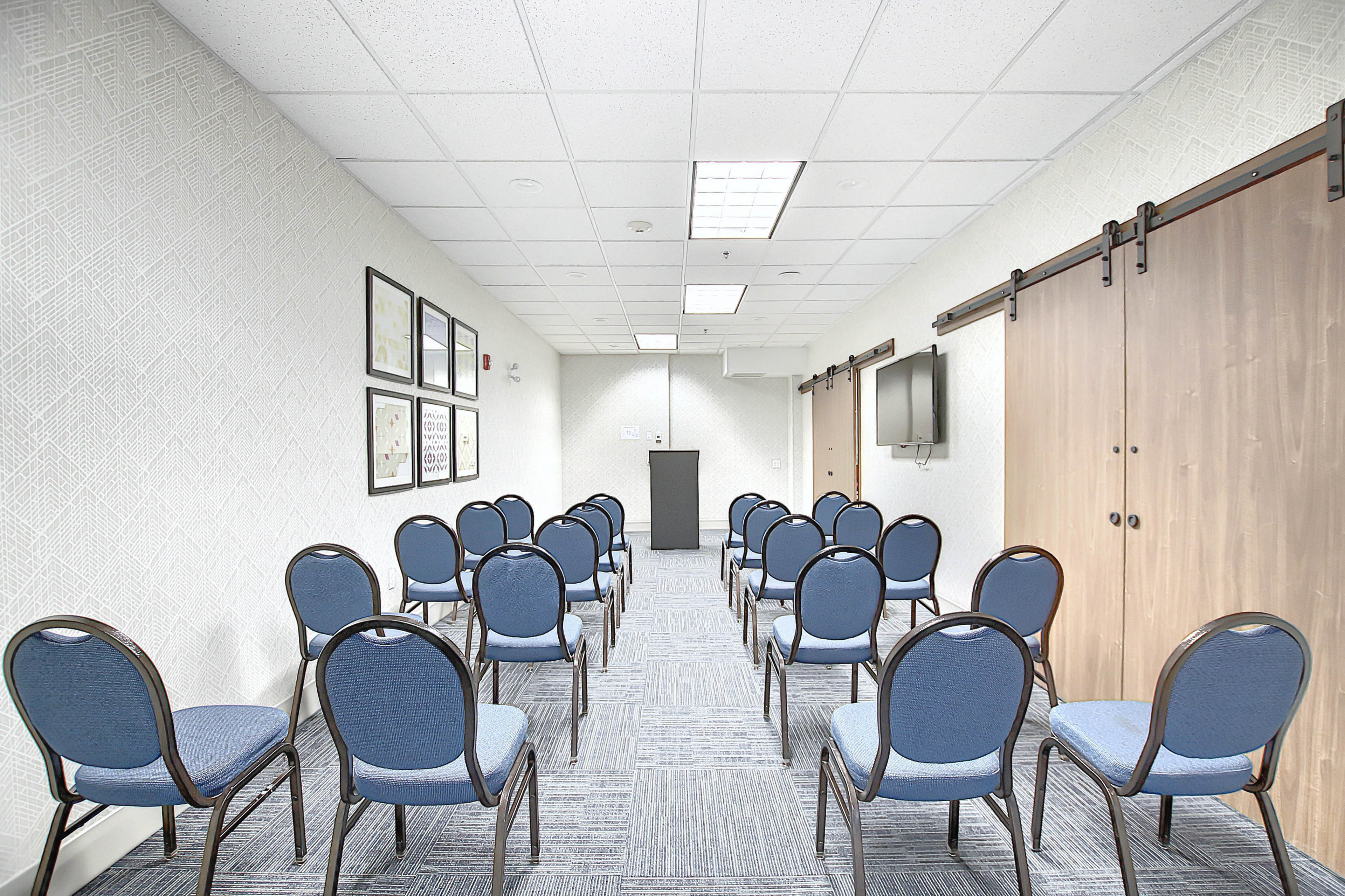 holiday inn express airport calgary by ihg