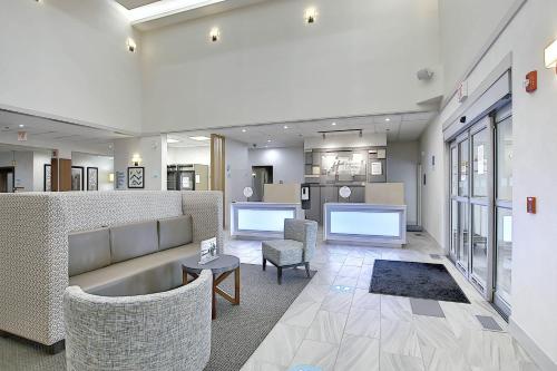 holiday inn express airport calgary by ihg