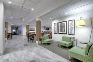 holiday inn express airport calgary by ihg