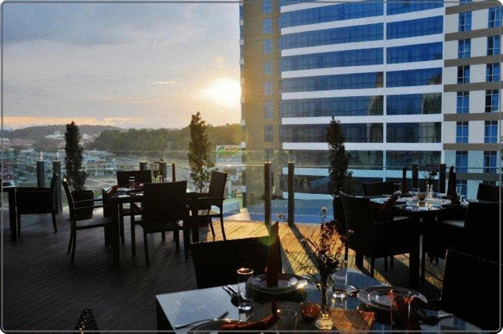 courtyard hotel 1borneo