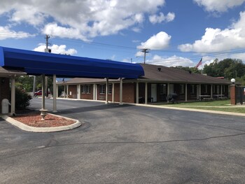 the tompkinsville inn