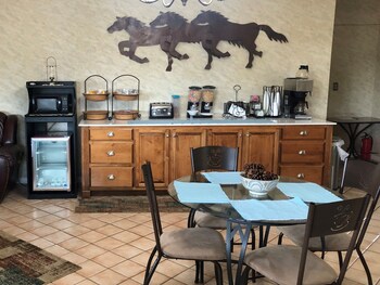 the tompkinsville inn