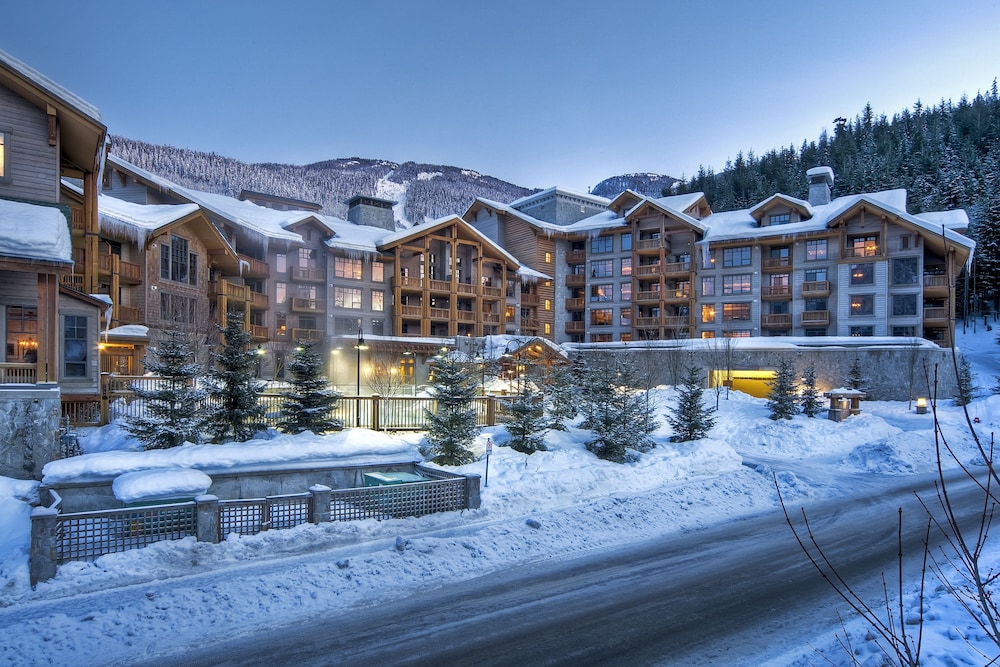 first tracks lodge