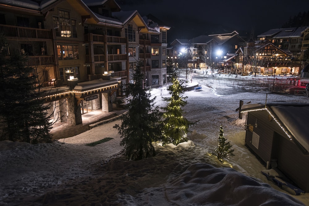 first tracks lodge