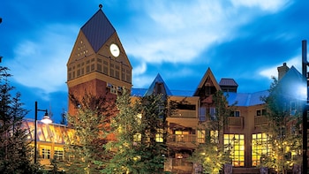 Hilton Grand Vacations Club Whistler,British Columbia>>Whistler,4 star