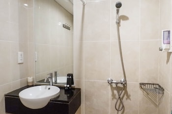 scenic modern 2br apartment at trillium residence