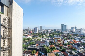 scenic modern 2br apartment at trillium residence