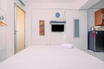cozy and tranquil studio apartment at gunung putri square