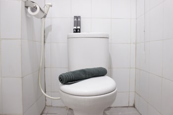 strategic and relaxing 2br at gateway apartment ahmad yani cicadas