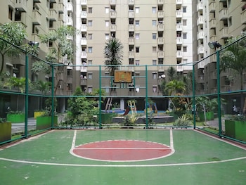 strategic and relaxing 2br at gateway apartment ahmad yani cicadas