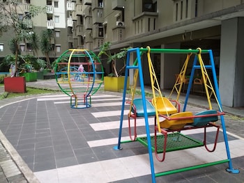 strategic and relaxing 2br at gateway apartment ahmad yani cicadas