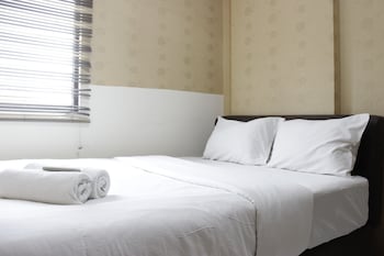 strategic and relaxing 2br at gateway apartment ahmad yani cicadas