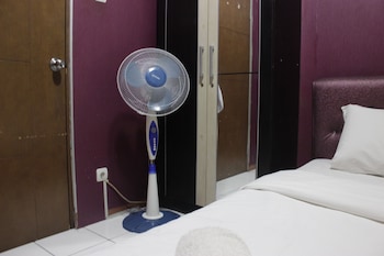 strategic and relaxing 2br at gateway apartment ahmad yani cicadas