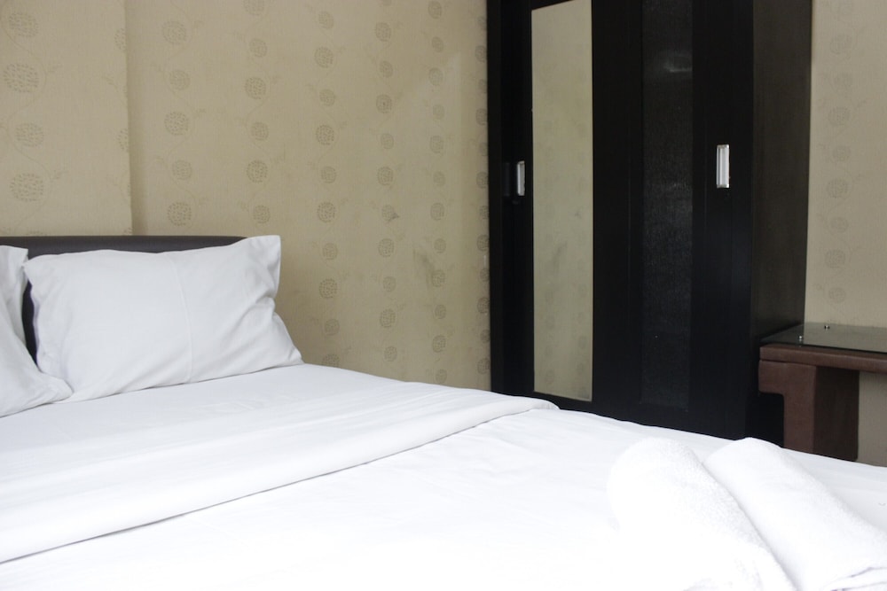 strategic and relaxing 2br at gateway apartment ahmad yani cicadas