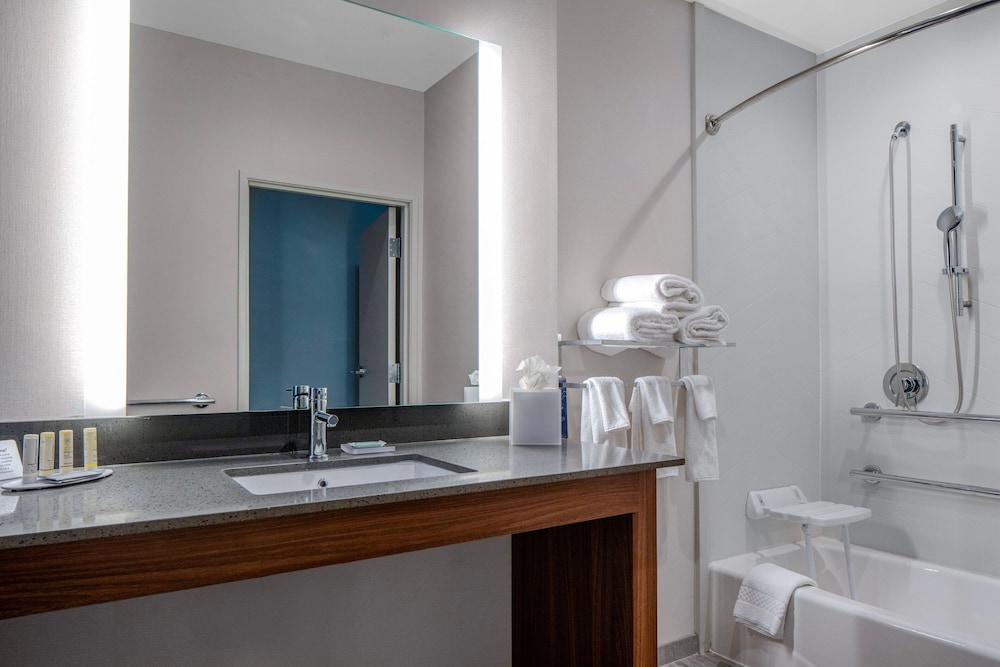 fairfield inn and suites by marriott dallas mckinney