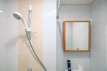 warm and nice studio apartment at taman melati margonda