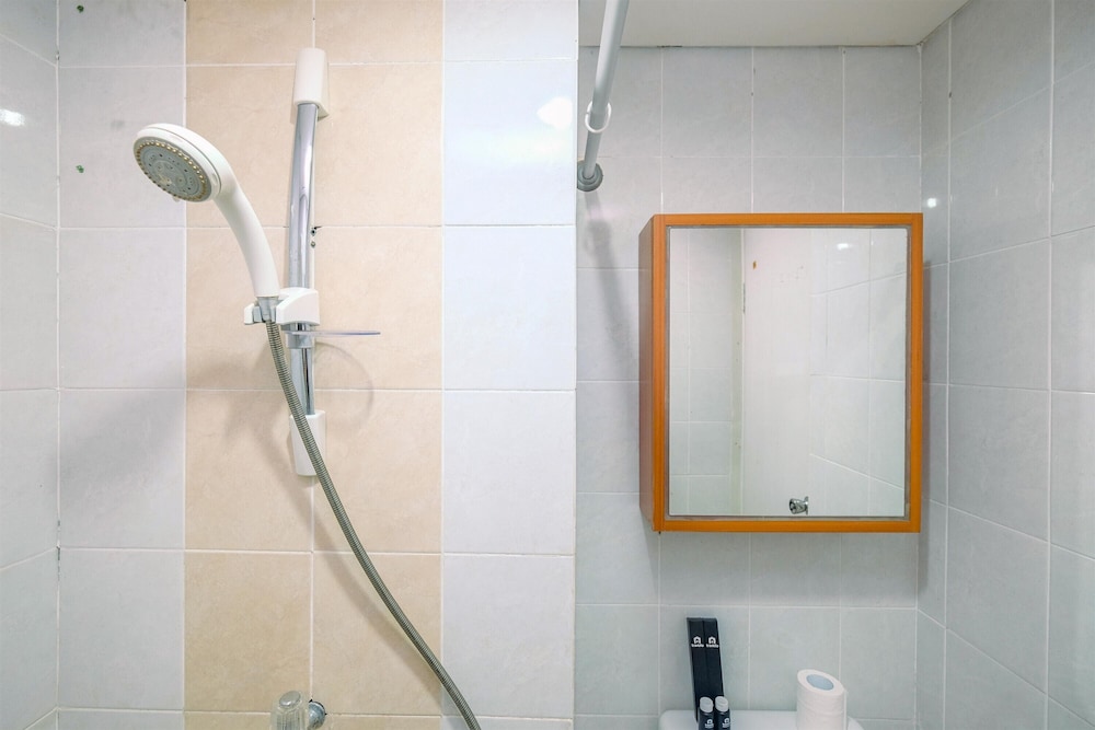 warm and nice studio apartment at taman melati margonda