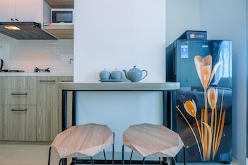 fully furnished with comfy design studio grand kamala lagoon apartment