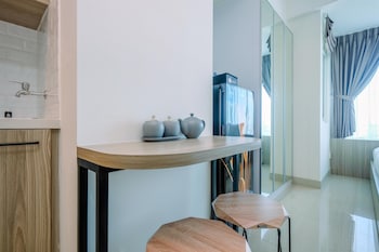 fully furnished with comfy design studio grand kamala lagoon apartment