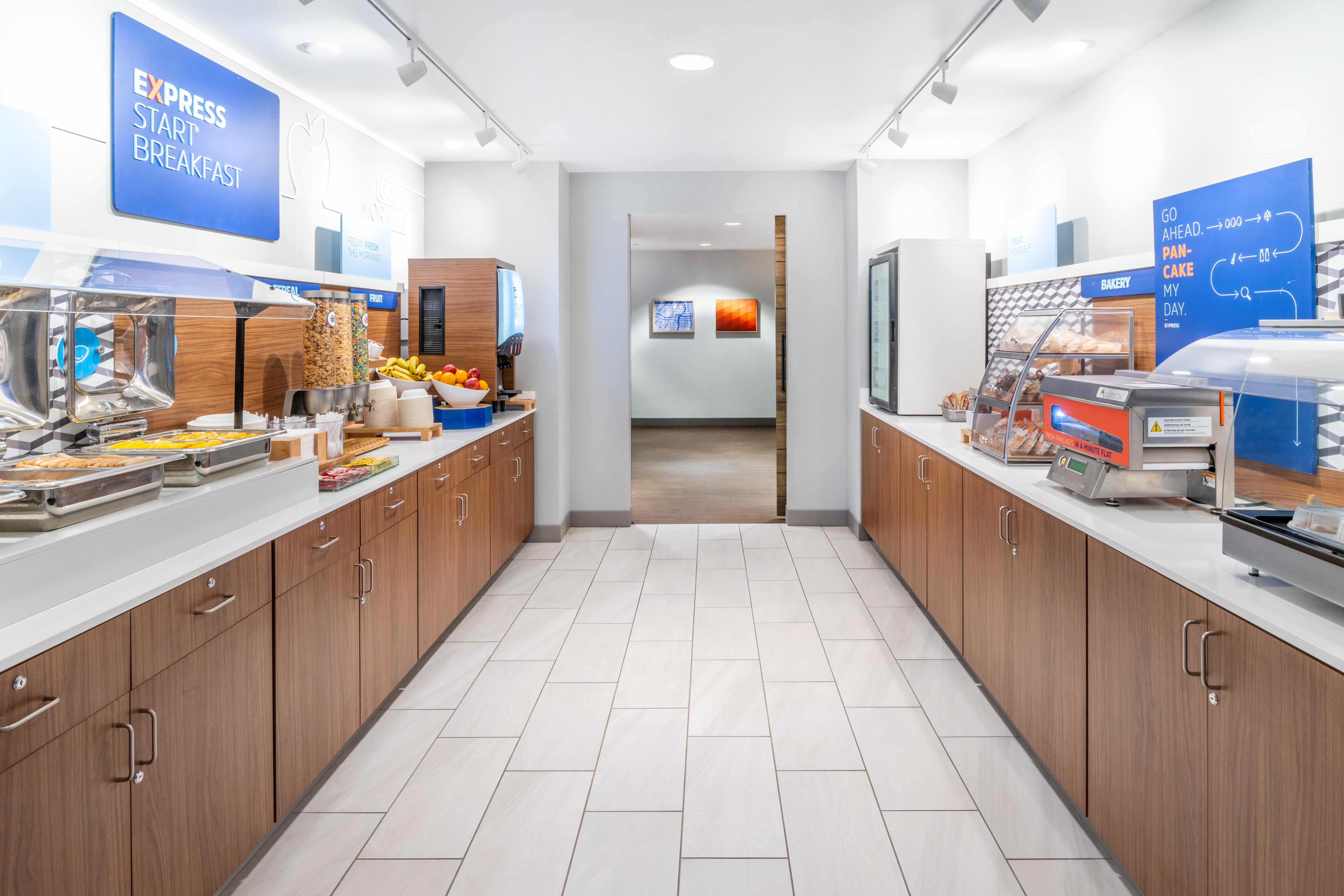 holiday inn express and suites colorado springs fi