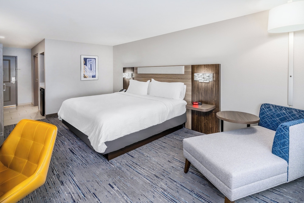 holiday inn express and suites colorado springs fi