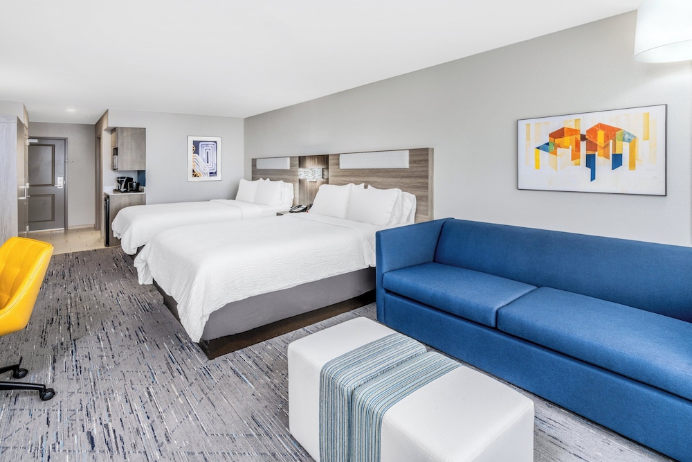 holiday inn express and suites colorado springs fi