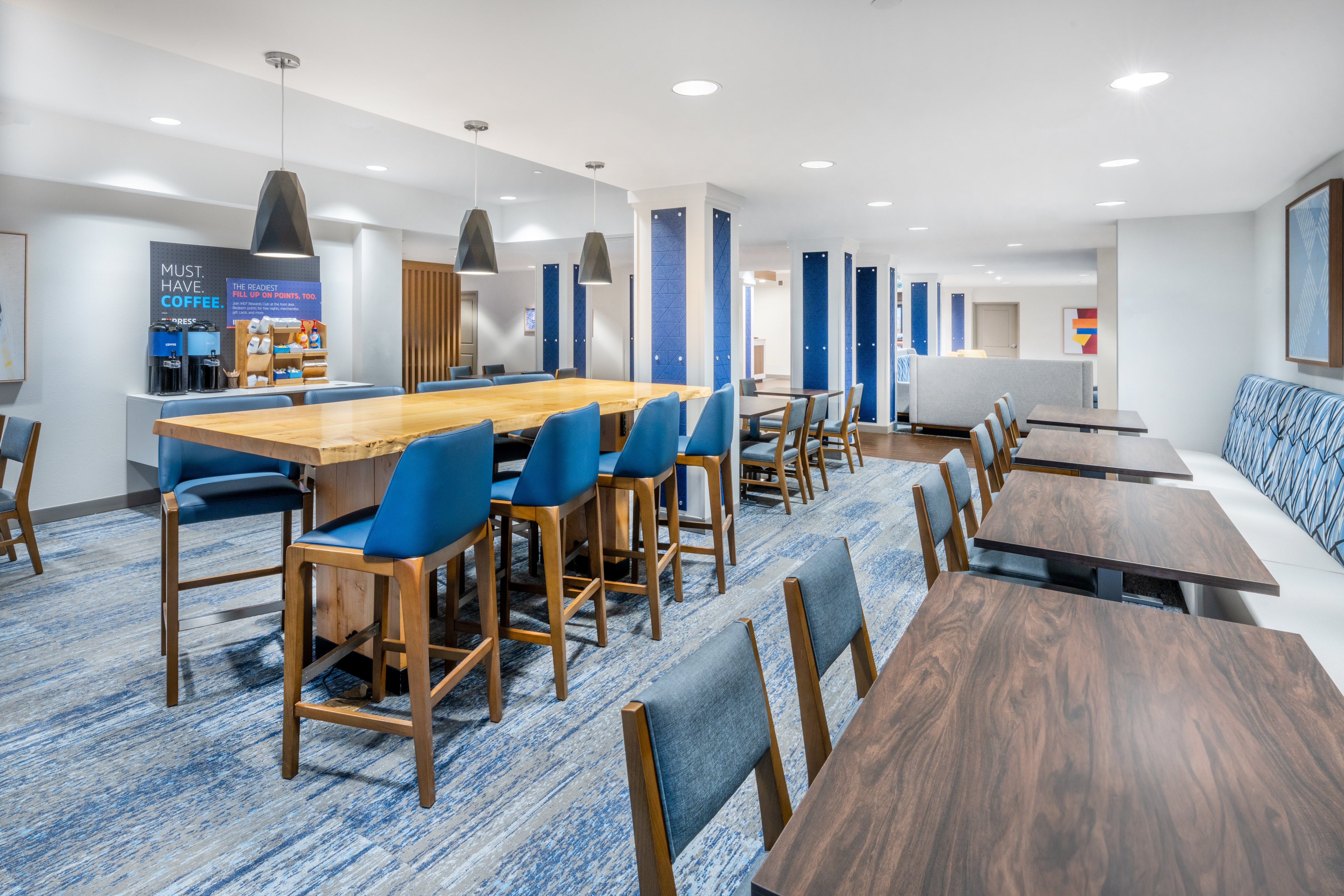 holiday inn express and suites colorado springs fi