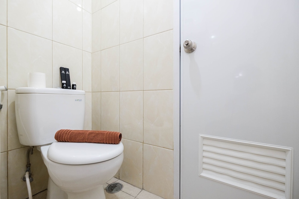 comfortable studio at springlake summarecon bekasi apartment