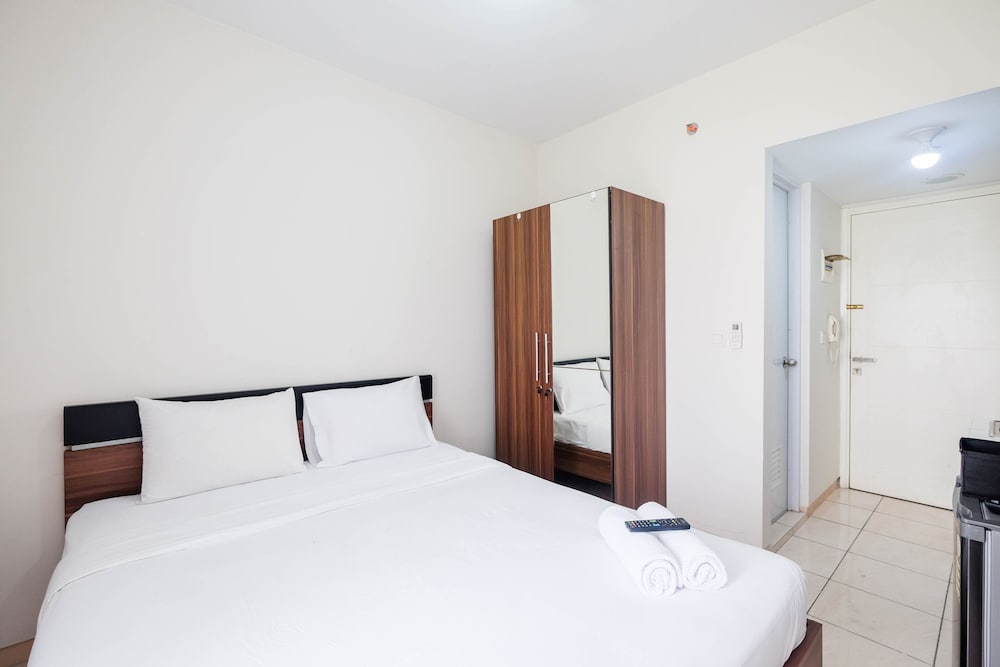 comfortable studio at springlake summarecon bekasi apartment