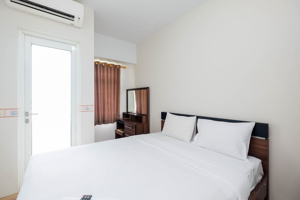 comfortable studio at springlake summarecon bekasi apartment