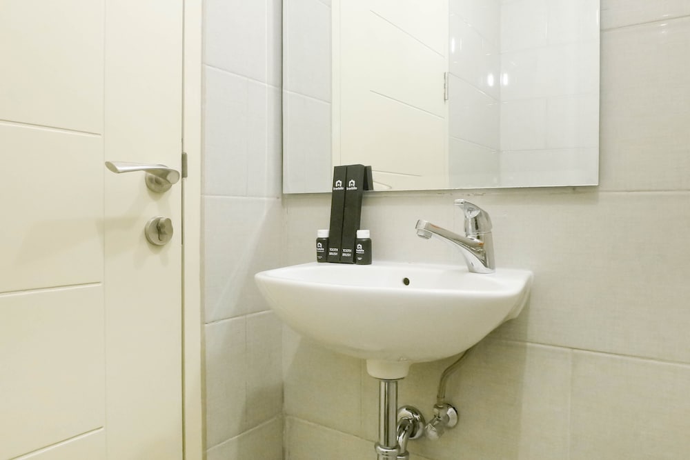 modern luxurious studio room at anderson supermall mansion apartment