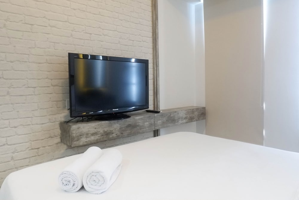 modern luxurious studio room at anderson supermall mansion apartment