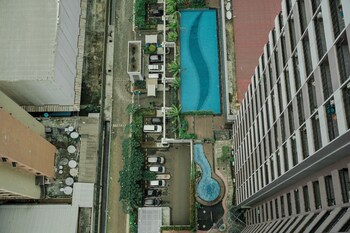 modern style 2br at tamansari semanggi apartment