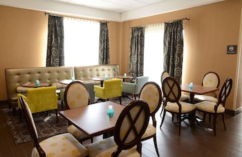 Hampton Inn Americus,Americus>>Albany,3 star