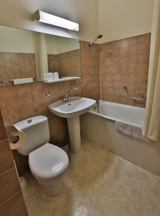 hotel des grands vins