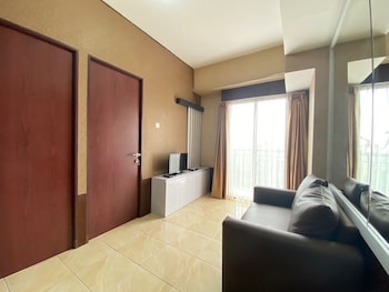 comfy and well appointed 2br at tamansari panoramic apartment