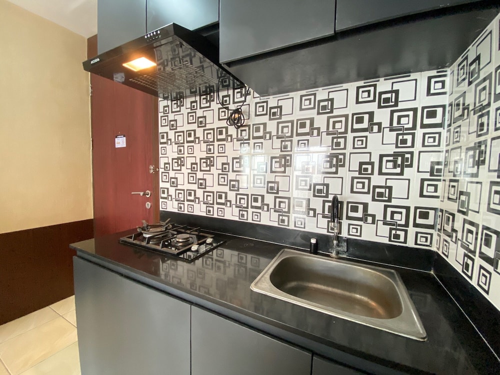 comfy and well appointed 2br at tamansari panoramic apartment